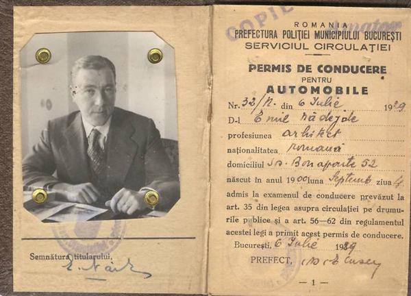 Cum a apărut primul permis de conducere. Zgomotul unei mașini gălăgioase ne-a ajutat să devenim, astăzi, șoferi. Nimeni nu dădea examen!