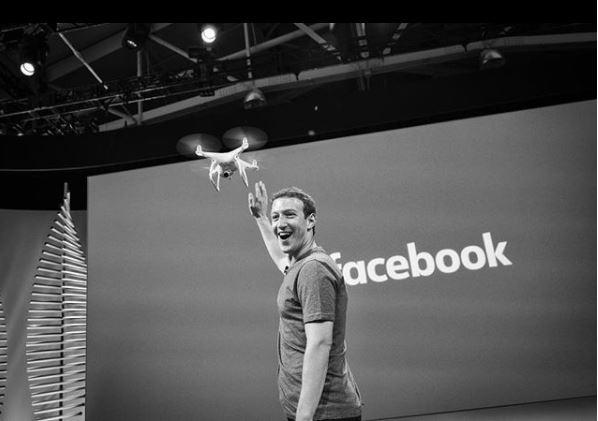 Mark Zuckerberg a anunțat că va schimba modul în care vor fi atașate postările. Ne vrea și mai apropiați