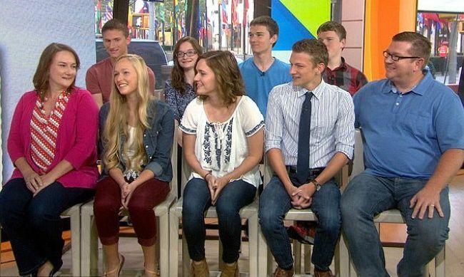 Primii SEPTUPLEȚI din lume au împlinit 21 de ani! „Minunea” s-a întâmplat în 1997, iar imaginile cu micuții au făcut înconjorul lumii