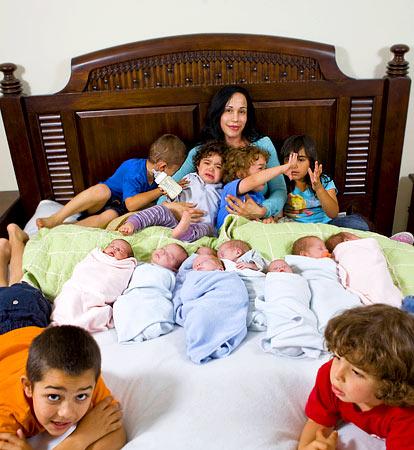 Primii SEPTUPLEȚI din lume au împlinit 21 de ani! „Minunea” s-a întâmplat în 1997, iar imaginile cu micuții au făcut înconjorul lumii