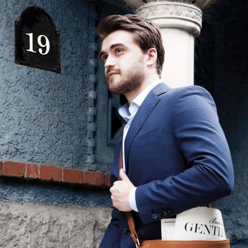 Deşi au existat zvonuri că trăieşte o poveste de dragoste cu Bendeac, Ana Maria Calița, câștigătoarea celui de-al patrulea sezon „iUmor”, l-a prezentat tuturor pe IUBITUL ei