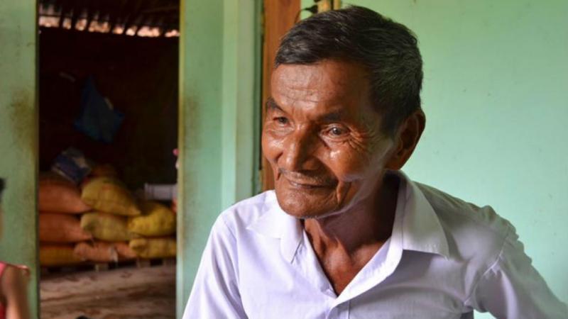 HAI NOROC, HAI NGOC! Deschide bine ochii: tocmai privești un om care nu a mai dormit de 43 de ani. ”Țuica de orez mă mai matolește, mă amețesc olecuță, dar asta e tot!”