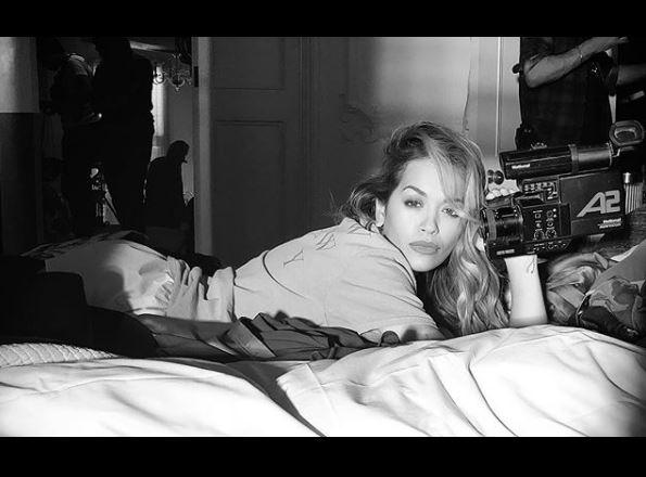 Cântăreața Rita Ora a scos o nouă piesă! Dacă îți lipsește încrederea în tine, ascultă noul ei single!