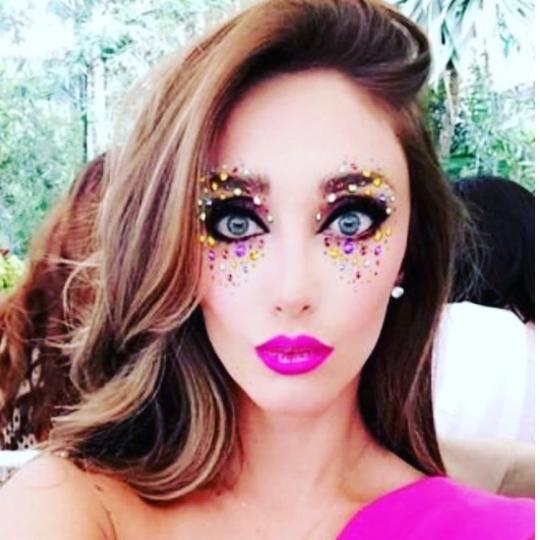 GALERIE FOTO! Fanii au desfiinţat-o pentru nenumăratele operaţii estetice. Cum arată acum ANAHI din "Rebelde". Punem pariu că nu o mai recunoşti?