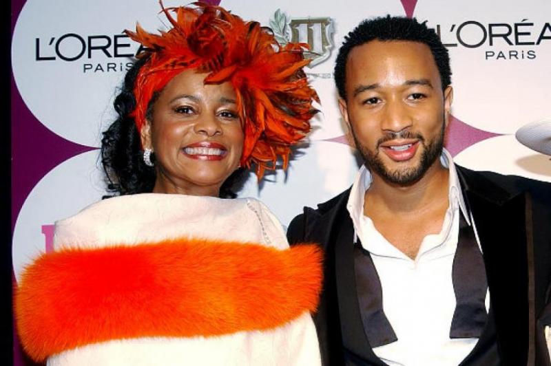 Uite cum arată mamele celor mai tari artiști din lume! Beyonce, Justin Timberlake și Rihanna