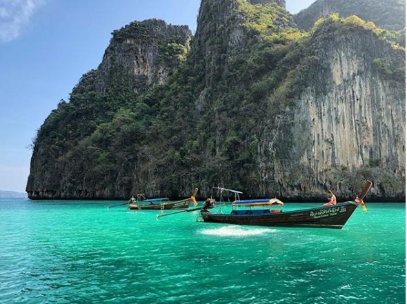 Galerie foto. Imagini de VIS din vacanţa Deliei. Jurata X Factor, sejur de lux în Thailanda