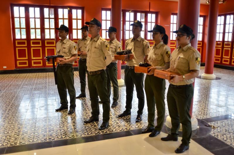 Marea premieră a celui mai dur reality show, Asia Express: vedetele au fost percheziționate de către poliția vietnameză