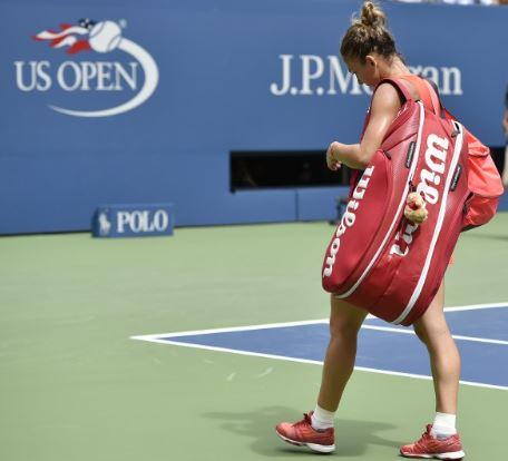 30 de lucruri pe care nu le stiai despre Simona Halep -  “ De la Federer aș lua din felul în care se controlează pe teren, de la Serena Williams mi-aș dori încrederea ei.  Iar de la Nadal aș lua bucuria lui”