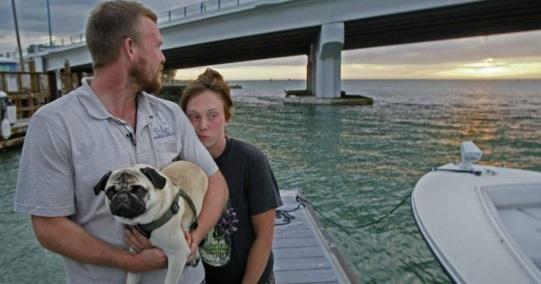 Doi tineri și-au vândut tot ce aveau ca să trăiască pe o barcă, dar după două zile au trăit surpriza vieții lor! Ce au pățit