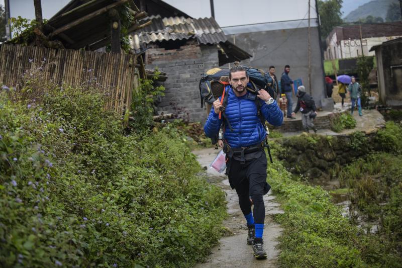 Momente cumplite la „Asia Express”! Dorian Popa, prăbușit la pământ și cu lacrimi în ochi! „Nu mai puteam să rezist”