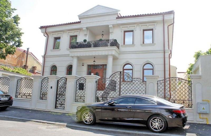 FOTO: Simona Halep s-a mutat într-o casă de 600,000 de Euro! Imagini cu locuința impresionantă a fostului lider WTA