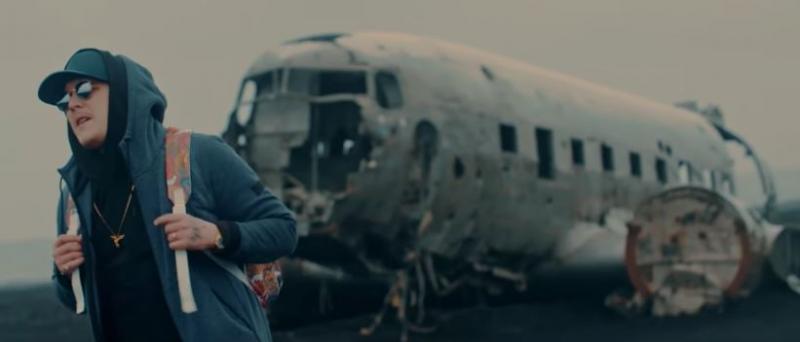 What's UP și Justin Bieber s-au urcat pe acelaș avion în Islanda