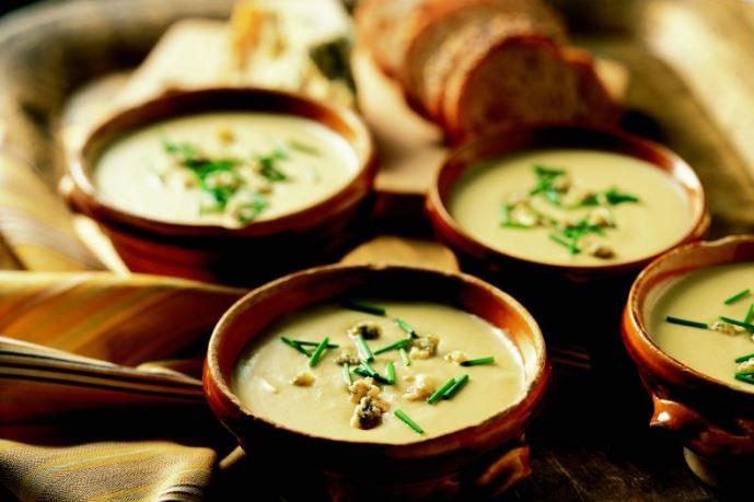 Tu ții post de Paște? Supa cremă de cartofi este ideală pentru tine. Ușor de preparat!