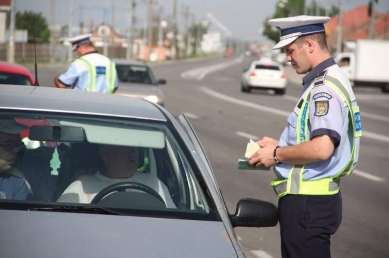 Polițiștii din Sibiu au deschis nouă dosare penale după ce au oprit o mașină! Cum a fost posibilă „minunea”