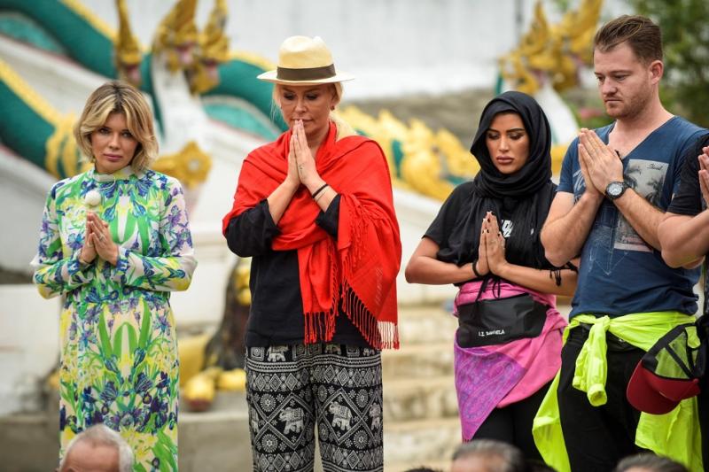 Vedetele din „Asia Express” ajung în Laos, a doua țară din maratonul de 5000 de kilometri! „Mă simt ca la Arsenie Boca!”