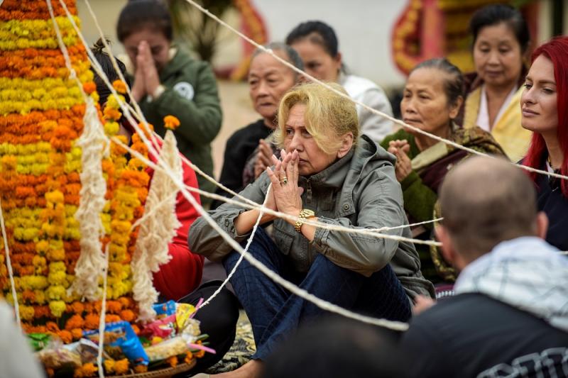 Vedetele din „Asia Express” ajung în Laos, a doua țară din maratonul de 5000 de kilometri! „Mă simt ca la Arsenie Boca!”