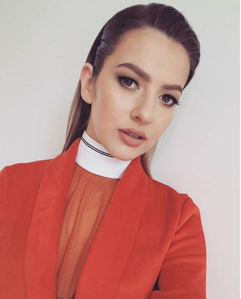 Lidia Buble, cea mai emoționantă dedicație de iubire, pentru mama ei, în noua piesă, "Sărut mâna, mamă!"