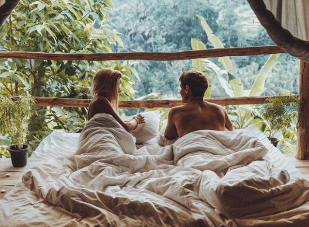 Fă-l să te iubească instant cu doar patru cuvinte! Le rostești și efectele se văd imediat! Te va iubi enorm!