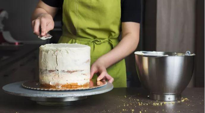 Nu îți ies gogoșile sau prăjiturile? Se întâmplă din cauza acestor greșeli pe care le faci!