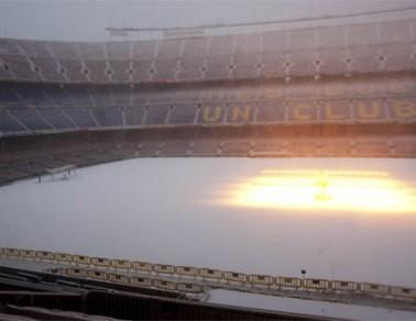 GALERIE FOTO: Cum arată, sub zăpadă, cele mai faimoase stadioane ale Europei: Santiago Bernabeu, San Siro, Old Trafford sau Emirates