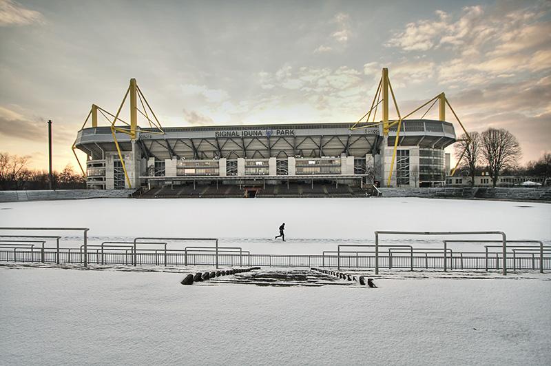 GALERIE FOTO: Cum arată, sub zăpadă, cele mai faimoase stadioane ale Europei: Santiago Bernabeu, San Siro, Old Trafford sau Emirates