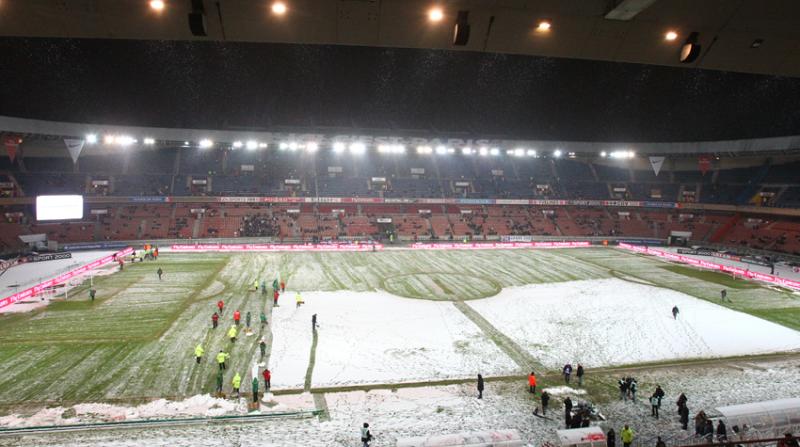 GALERIE FOTO: Cum arată, sub zăpadă, cele mai faimoase stadioane ale Europei: Santiago Bernabeu, San Siro, Old Trafford sau Emirates