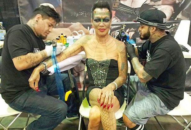 Ea e femeia dragon! A cheltuit o adevărată avere ca să arate...terifiant! Și asta nu e tot (FOTO)