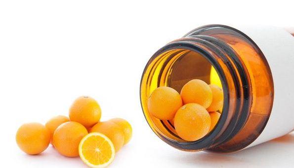 Nu mai face greșeala asta! Tenul tău ar putea avea urmări serioase. Tu cum folosești Vitamina C, Acidul Hialuronic sau Retinolul?