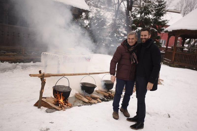 Punem pariu că nu ştiai? Cum îl cheamă, de fapt, pe chef Nicolai Tand. Iată ce scrie în buletinul juratului "Ie, Românie"