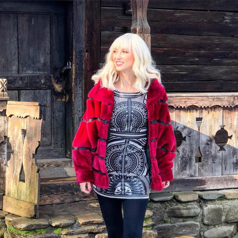 Andreea Bălan - artistă cu o carieră de invidiat, mamă, soţie. CINCI lucruri pe care NU le ştiai despre jurata noului show de la Antena 1, "IE, ROMÂNIE": "Nu beau niciodată alcool"