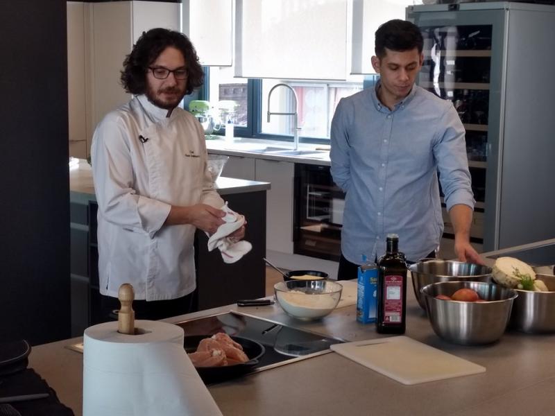 Festin culinar și lecții pentru a deveni un bucătar de cinci stele! Cum a fost la cursul de gătit cu Chef Florin Dumitrescu