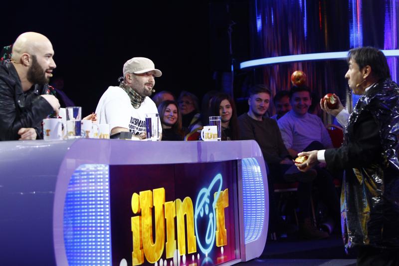 Venit tocmai din SUA, Michael Goudeau ne-a demonstrat cum poţi să jonglezi şi să mânânci mere în acelaşi timp! Și o face cel mai bine din lume, căci e în Cartea Recordurilor!