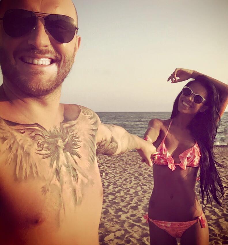 Cătălin Bordea, un norocos! A jurat la „iUmor” că nu și-ar înșela vreodată nevasta și îl credem pe cuvânt! Livia, numai mușchi și vitamine!