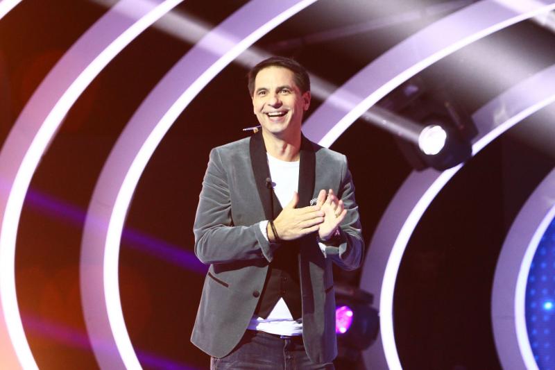 Un handbalist profesionist și un programator IT intră în joc,  la “Guess My Age – Ghicește vârsta”