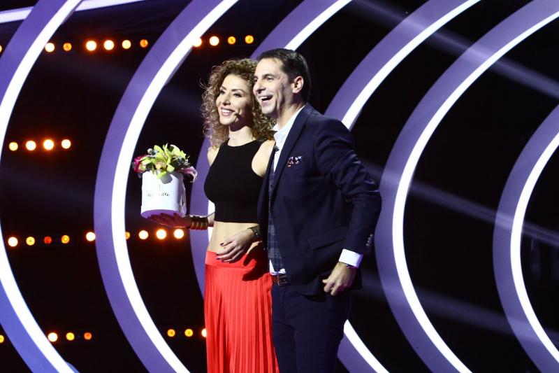 O mamă și fiicele ei gemene vor să deschidă o afacere în domeniul IT, cu banii de la “Guess My Age – Ghicește vârsta”