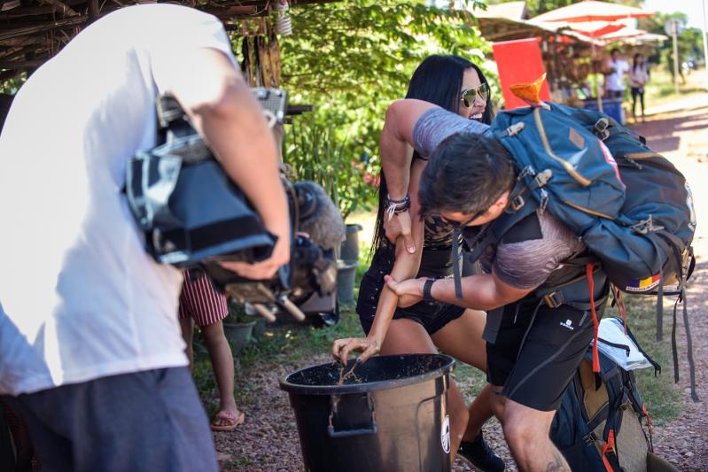 Ce ai ratat din Episodul 7 Asia Express: Pește fermentat, miros crunt, echipe "dezbinate" și un final fericit: Dragonul a fost VERDE, iar Ana și Raluka scapă de eliminare