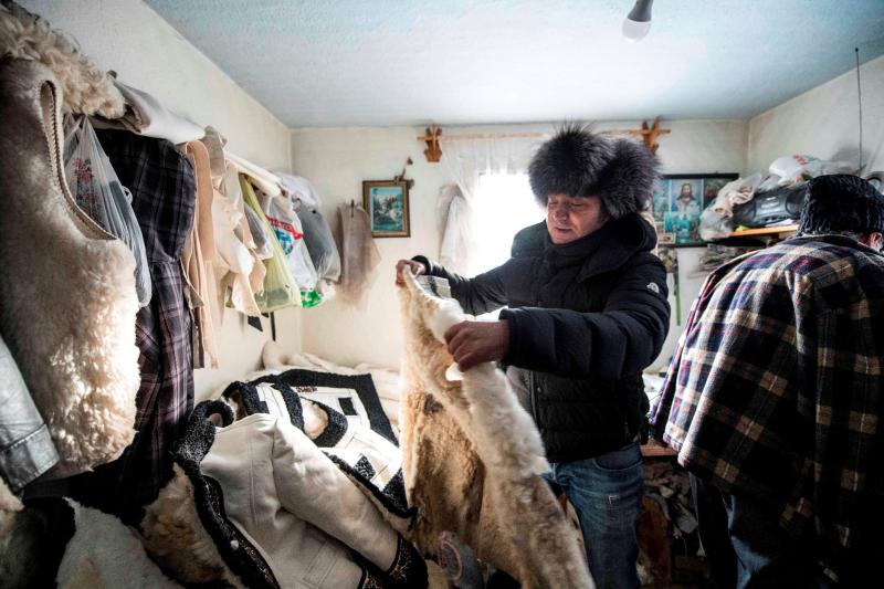 Daniel Buzdugan și-a făcut o bundiță la un cojocar renumit din Bucovina, la „Ie, Românie”