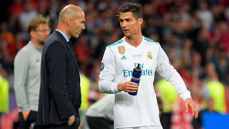 De ce a plecat Cristiano Ronaldo de la Madrid: "N-am carte. De aia vă plătesc pe voi!” ”Bă, cum să-mi dea 20 de ani de pârnaie? Faceți, naibii, ceva!?!”