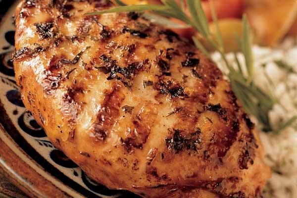 Cum dai gust pieptului de pui! Secretele acestea te ajută să pregătești o carne delicioasă