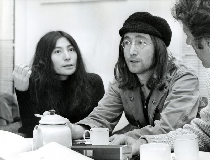 La 78 de ani de la naşterea lui John Lennon, văduva lui ne-a amintit de "Imagine"- o interpetare nouă, ce vă va face sufletul să vibreze