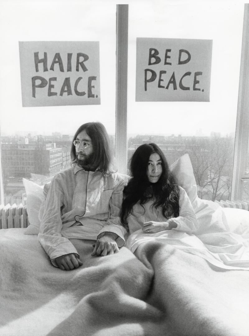 La 78 de ani de la naşterea lui John Lennon, văduva lui ne-a amintit de "Imagine"- o interpetare nouă, ce vă va face sufletul să vibreze