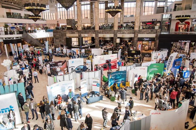 60 de companii și peste 2.000 de locuri de muncă pentru candidații din Moldova, la Târgul de Cariere Iași