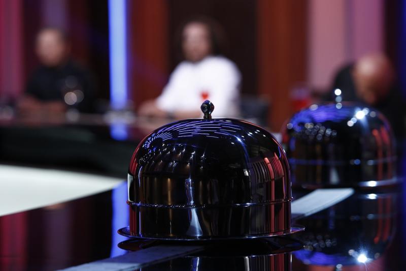 Din 29 și 30 octombrie, la Antena 1, chefii se întorc pe micile ecrane, cu cel de-al șaselea sezon ”Chefi la cuțite”