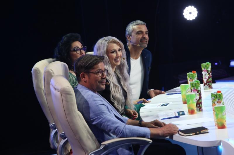 Madonna, PSY, Raffaella Carra, James Brown și Cornelia Catanga vin la “Te cunosc de undeva!”