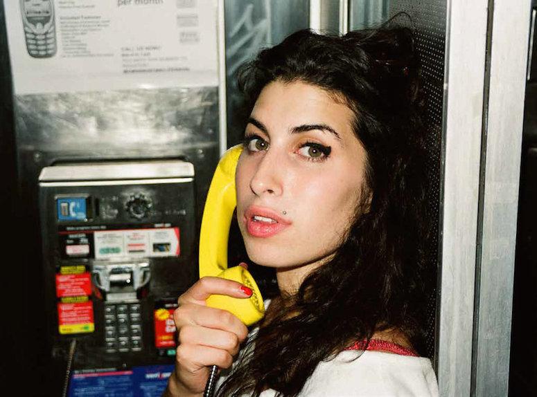 Vestea care face înconjurul lumii! Regretata Amy Winehouse revine pe scenă, sub forma unei holograme