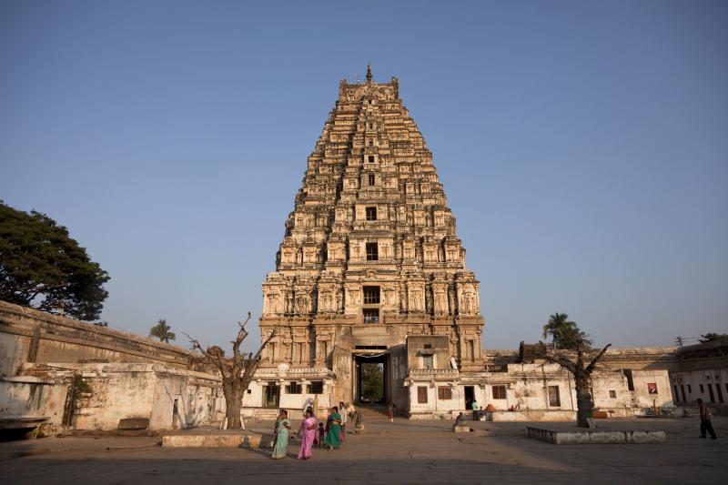 Mirodenii, spiritualitate, ciudăţenii! La ce se pot aştepta concurenţii din "Asia Express" în călătoria prin India - tărâmul tradiţiilor