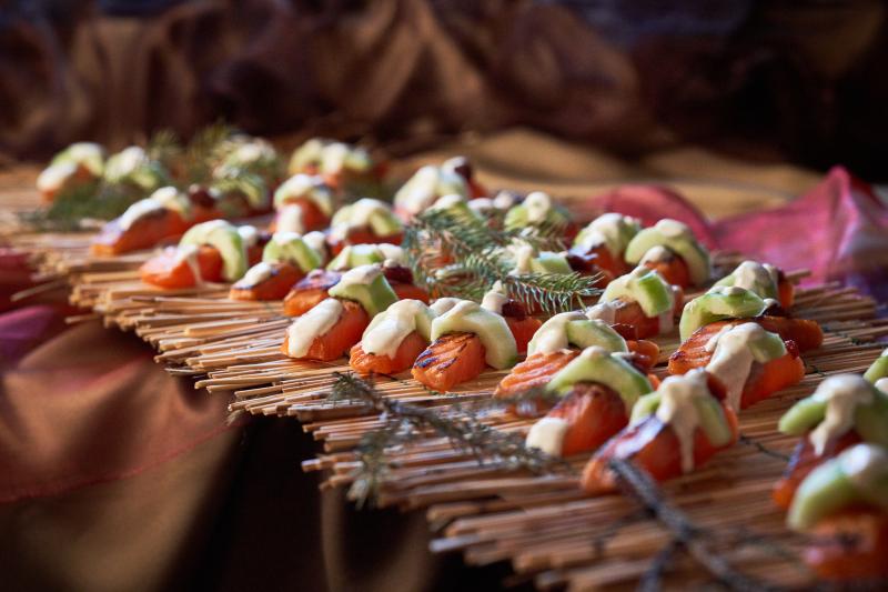 Ștrumfii Jedi au făcut spectacol internațional! Robert, Gabi și Bogdan au făcut echipă și au ridicat gătitul la rand de ARTĂ!