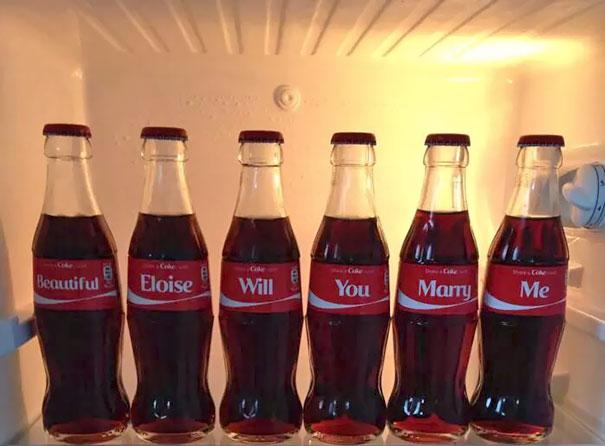 Cele mai nebunești 10 cereri în căsătorie! Oamenii ăștia sunt geniali!