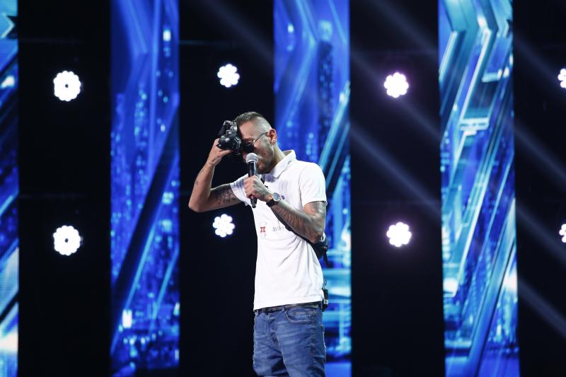 „X Factor”. Sezonul 8. Ediția 6. Momente EMOȚIONANTE, interpretări senzaționale și o situație FĂRĂ PRECEDENT. Mihai Bendeac s-a îndrăgostit