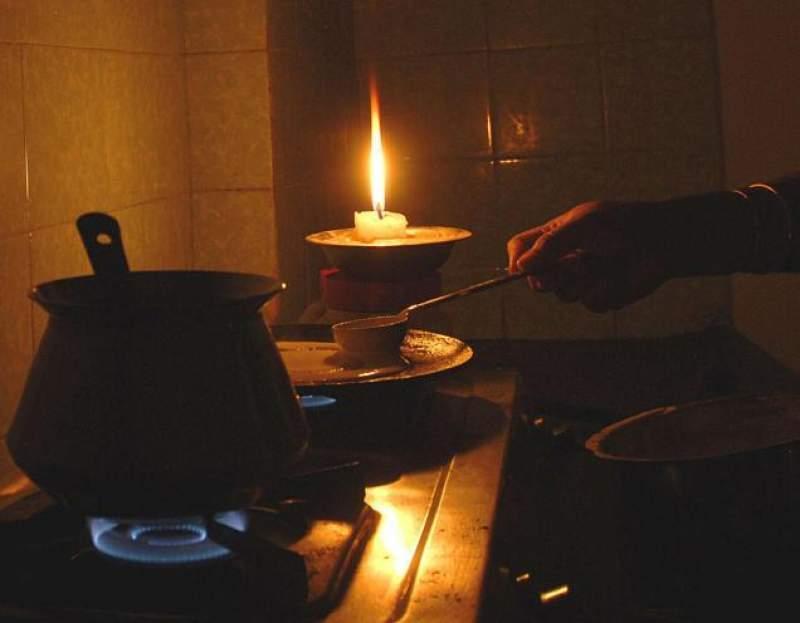 Pană URIAȘĂ de curent în mai multe orașe! Când se dă drumul la lumină